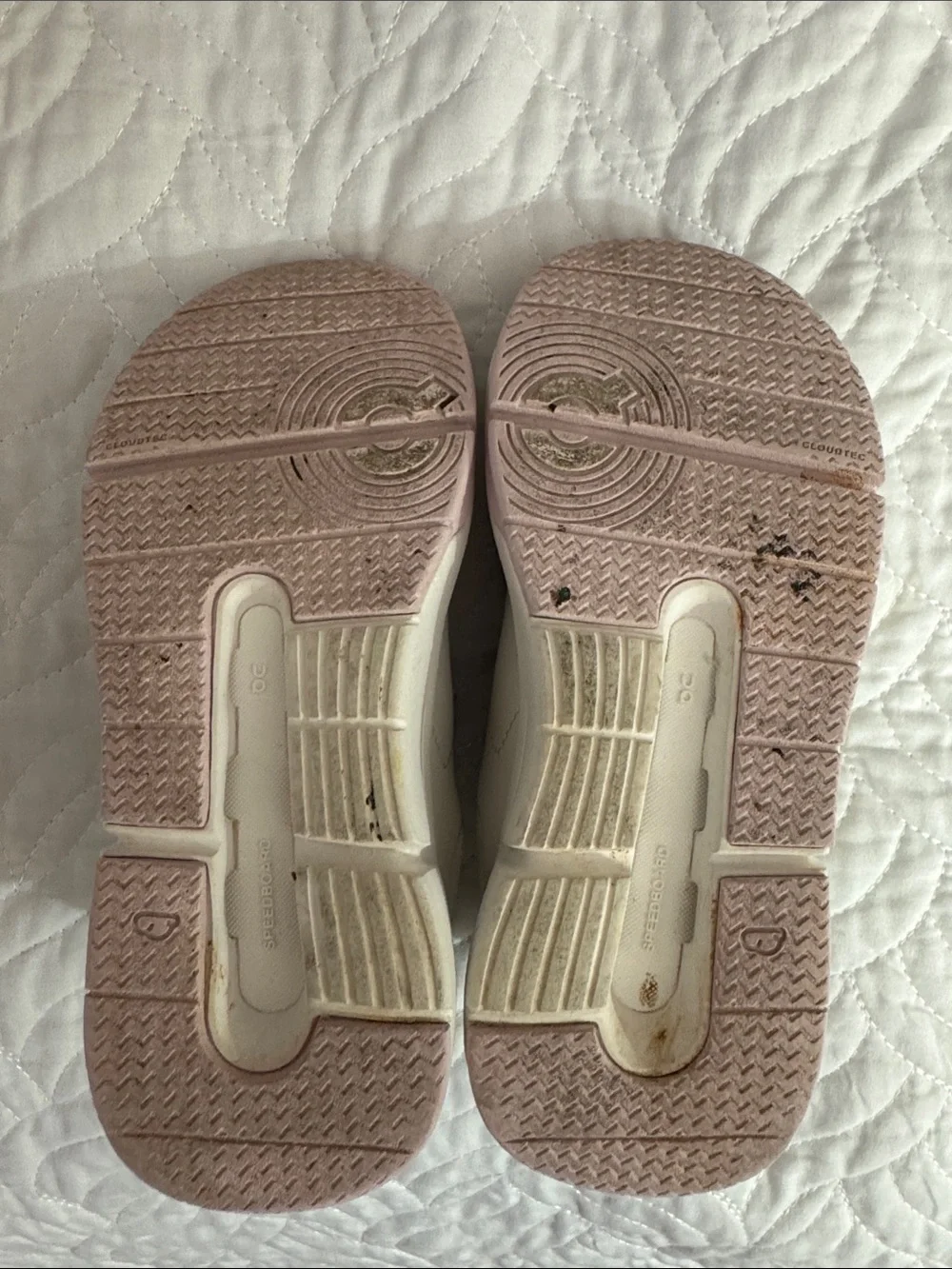 On Running Kids Velcro Sneakers in White and Mauve